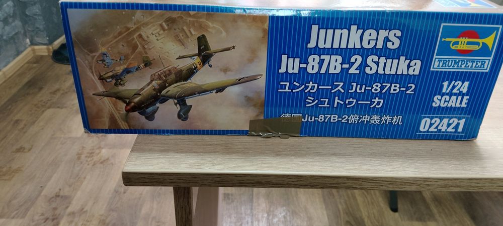 Продам сборную модель самолёта . Масштаб 1/24