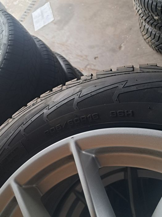 Felgi Koła 5x112 IS22 6.5jx16 opony Goodyear Ultra Grip  205/60r16