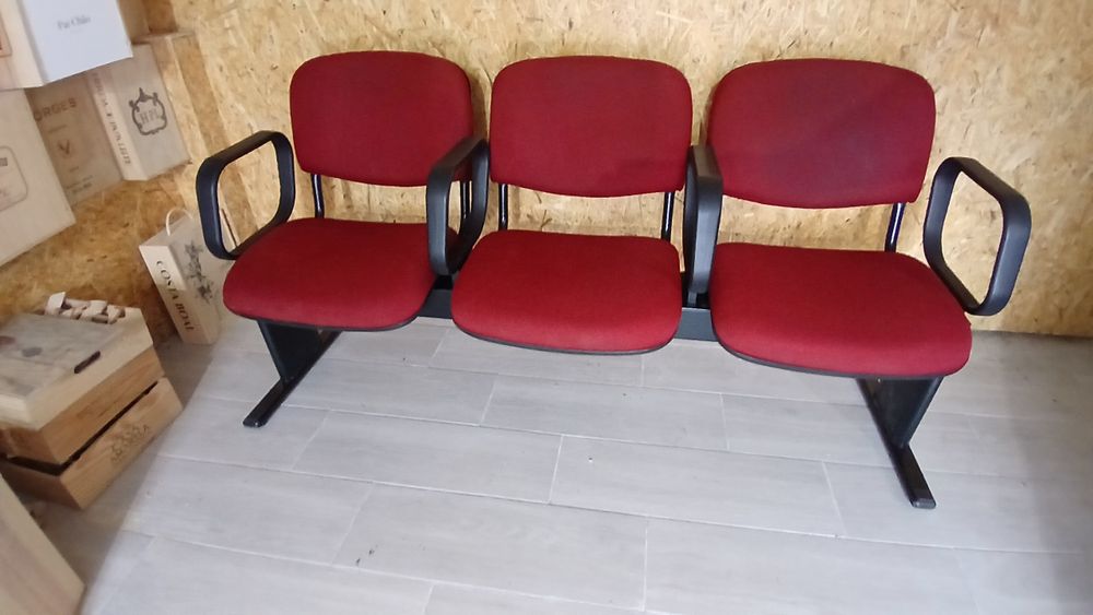 Cadeiras auditório/ reunião /sala de espera/ convivio, de 3 e 4 lugare