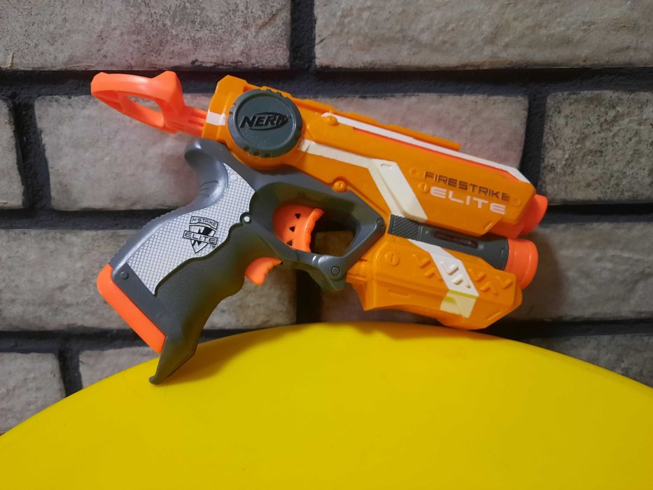 Nerf Firestrike Elite лазерний приціл + Nerf