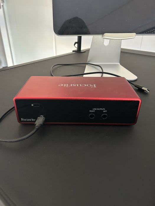 Focusrite Scarlet 2i2