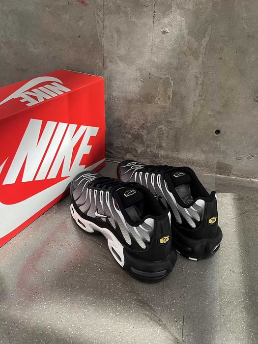 Nike Air Max TN Czarny R.39