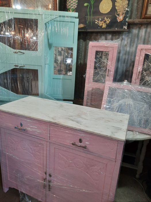 Louceiro antigo em bom estado