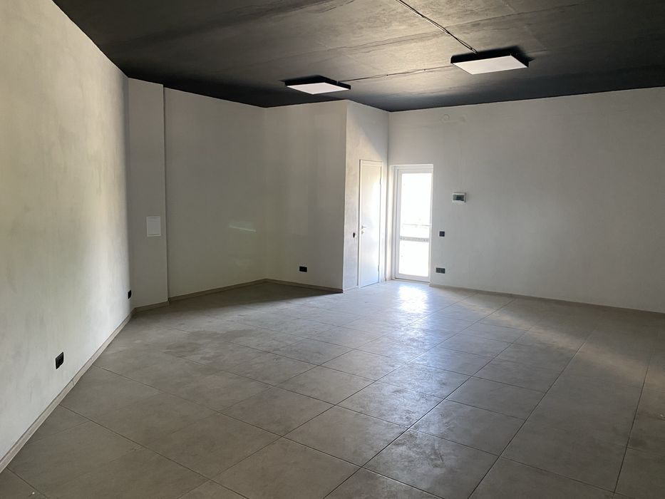 Продаж Комерційне приміщення 43 м.кв Кременець Поліклініка