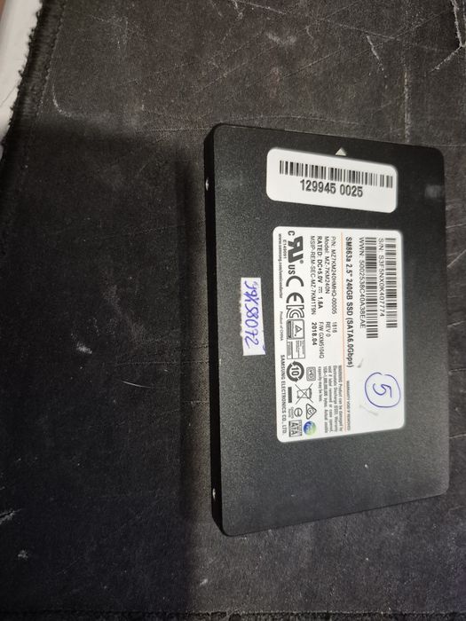 Dysk SSD 2,5 cala 240GB Samsung (5)