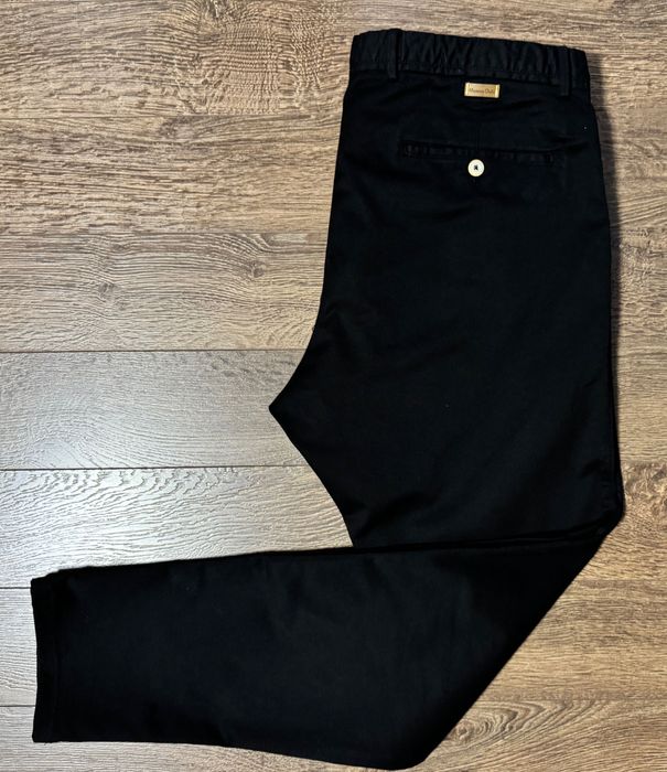 Брюки чиносы Massimo Dutti.