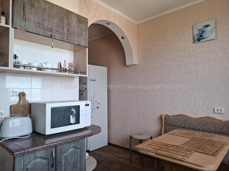 Продаю 2к квартиру с ремонтом на Роганском жилмассиве. СЕРТИФИКАТ К73