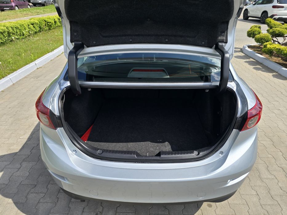 Продам Mazda 3 2017 рік 95тис км пробіг 2.0 бензин