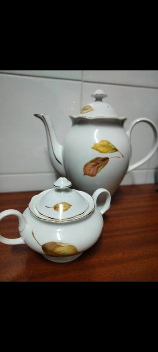 Açucareiro e bule Vista Alegre