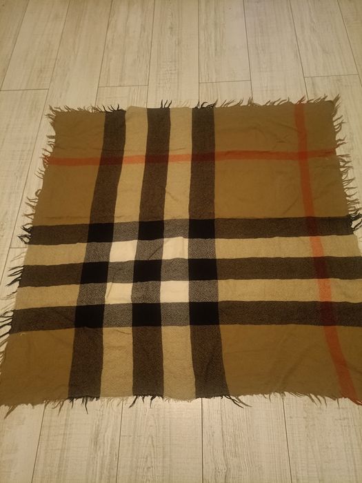 Szal Burberry w kratę