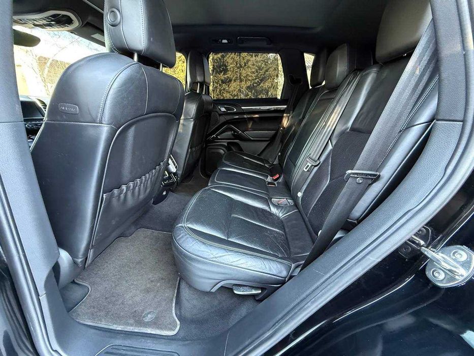Porsche Cayenne 2012 3.6бензин