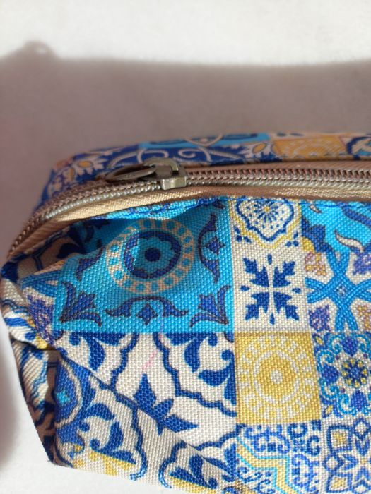 Estojo da Ambar padrão azulejo