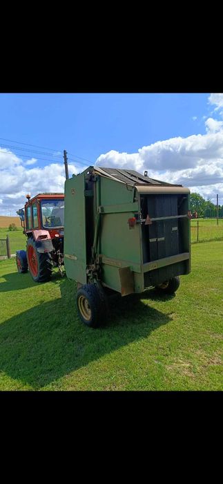 Prasa rolująca John deere 550