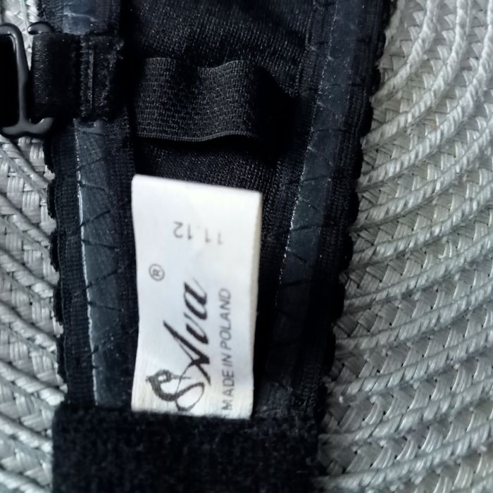 Biustonosz balkonetka, czarny AVA 75D