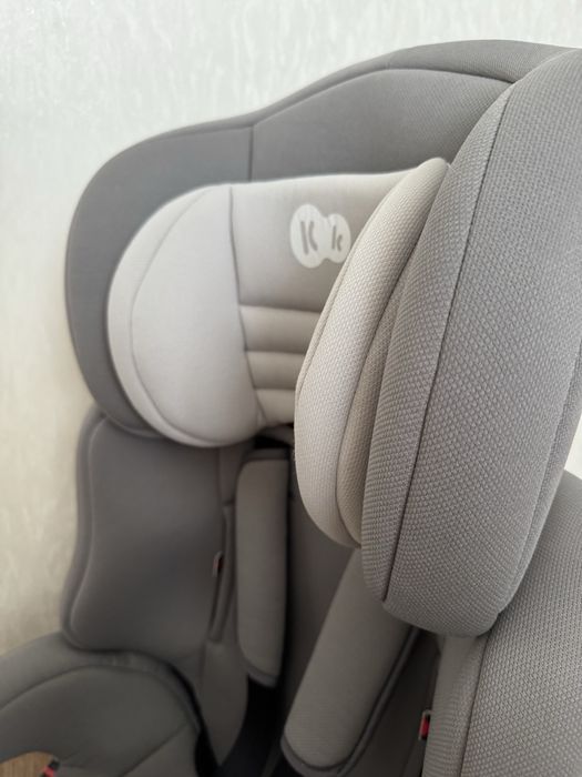 Дитяче автокрісло Kinderkraft Comfort Up 9–36 кг (група 1/2/3)