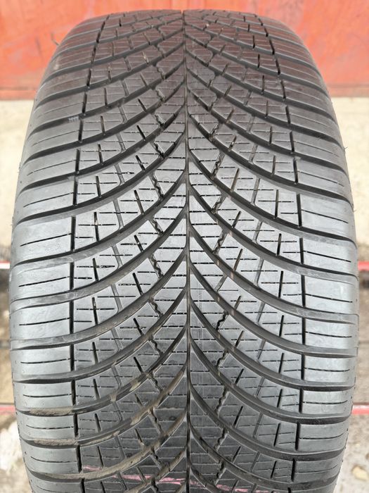 255/45/19 R19 Goodyear Vector4 Seasons всесезонна 1 шт
