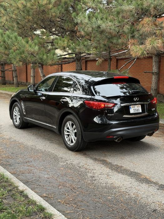 Infiniti QX70 2016 Год