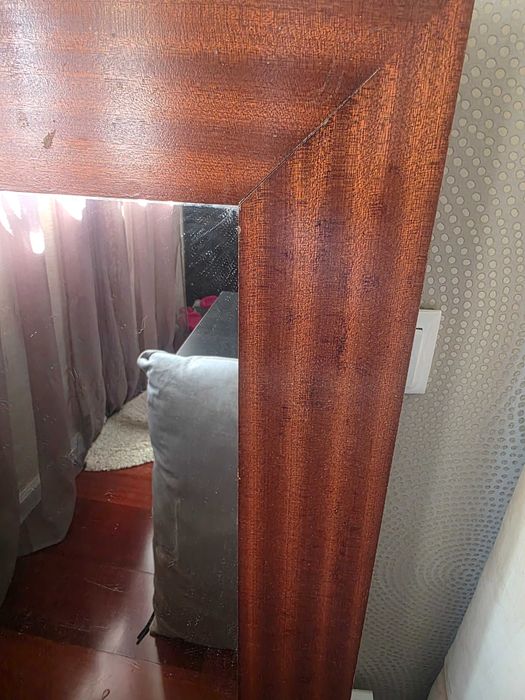 Espelho em madeira