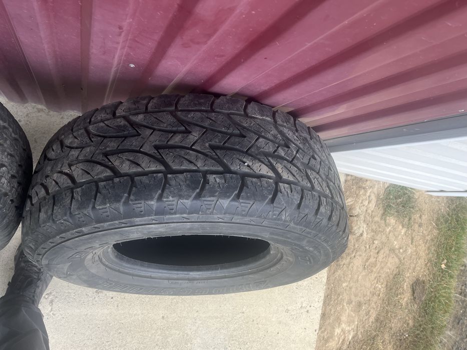продам Резину 265/70/R15