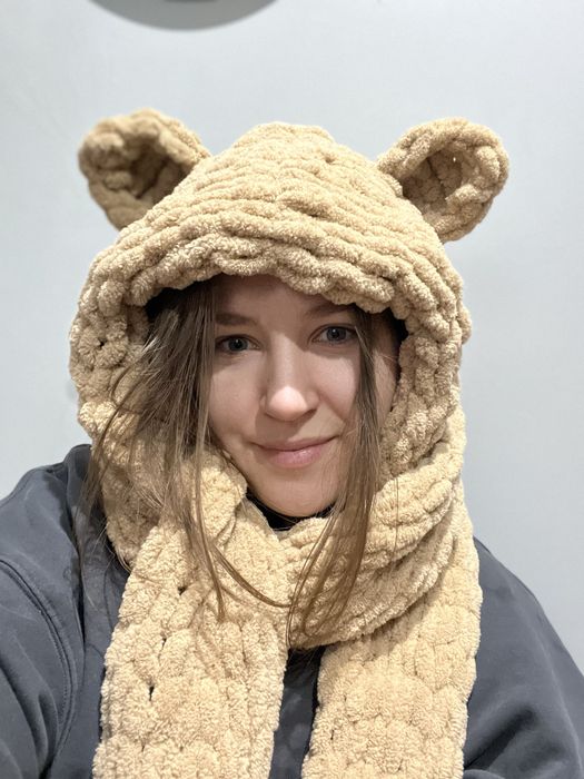 Szal z kapturem w kształcie misia