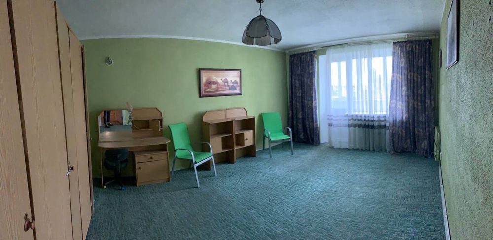 Продам  4 комнатную квартиру