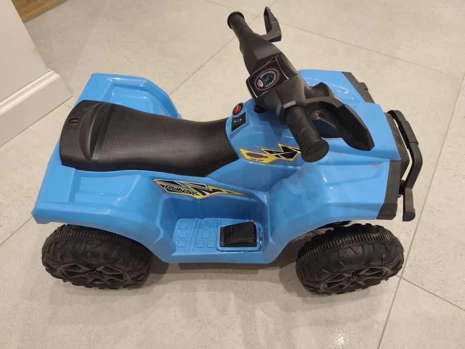 Quad akumulatorowy dla malucha