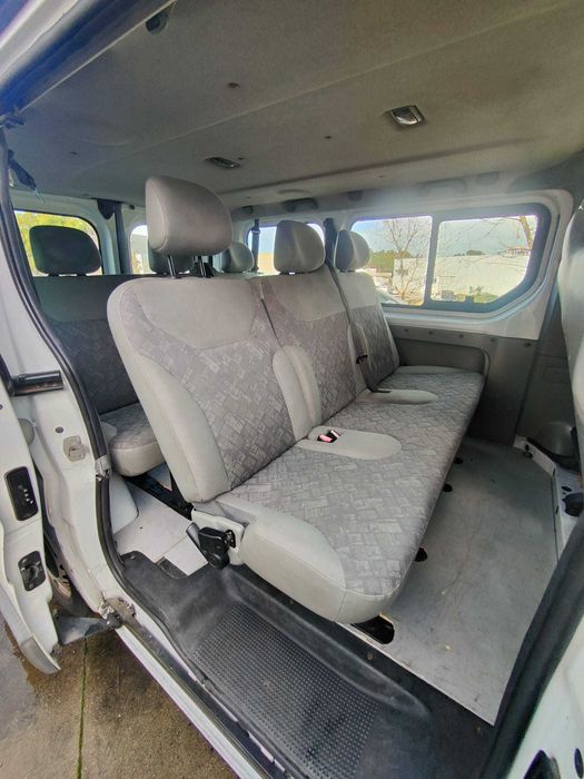 Opel Vivaro 9 lugares