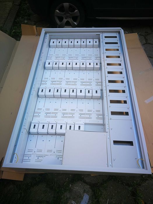 Instalacje elektryczne, Elektryk