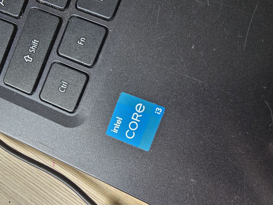 laptop Acer Extensa 15 (model EX215-54-32BY)