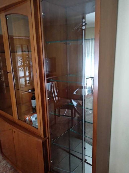 Móvel Cristaleira em madeira maciça