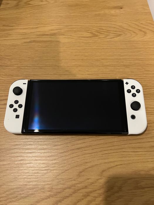 Consola Nintendo Switch Oled Branco + Jogo Super Mario Bros Wonder