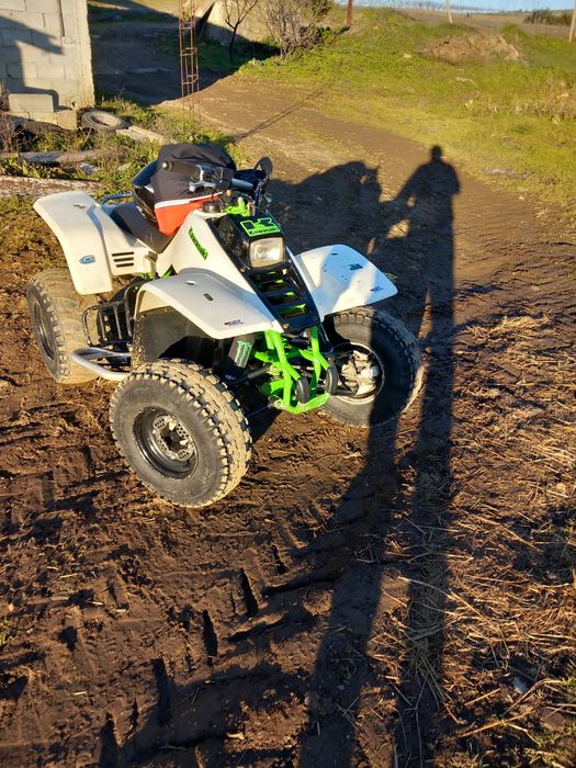 Kawasaki ksf 250 em bom estado geral