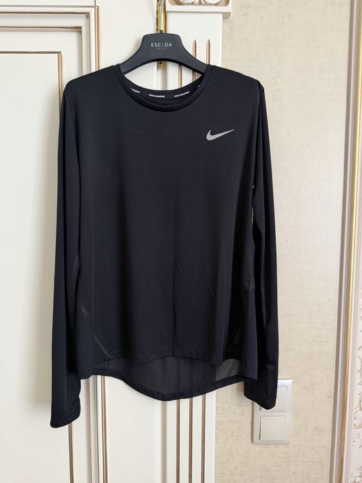 Спортивна кофта Nike