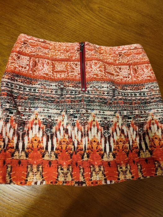 Mini spódniczka H&M, rozm 36, na 165 cm, ciekawe wzory i kolory, jak n