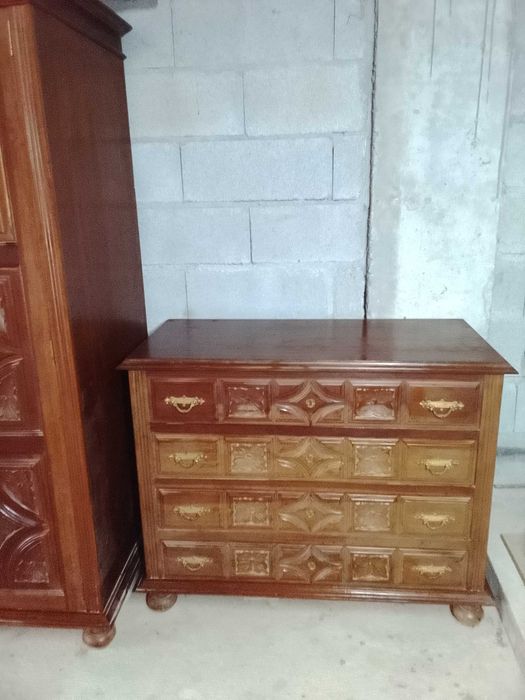 Guarda fatos e Cómoda antiga