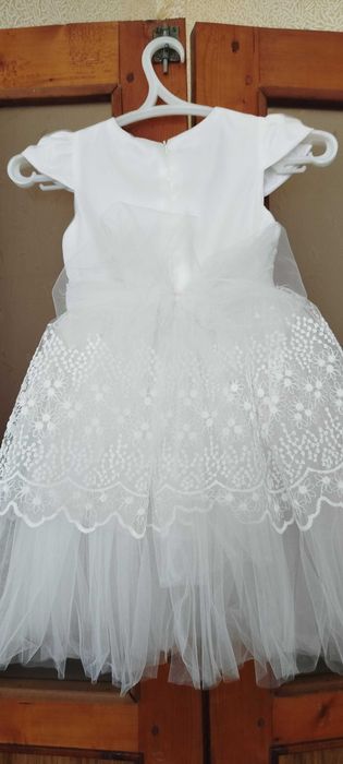 Сукня на дівчинку 3-5 років