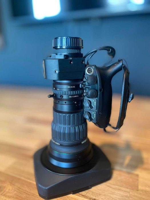 Lente Broadcast 4K Ultra HD Fujinon UA18x5.5BERD-S6 (B4 Mount) – Excelente Estado