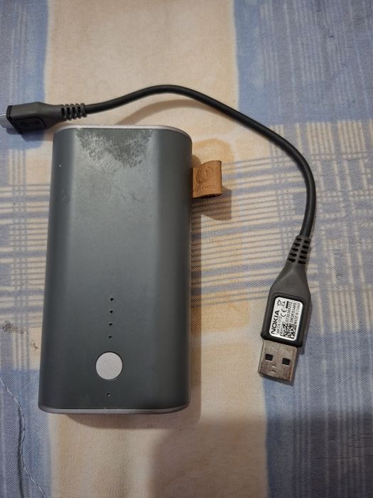 Powerbank Fresh 'n Rebel 6000mAh + Cabo Micro-USB