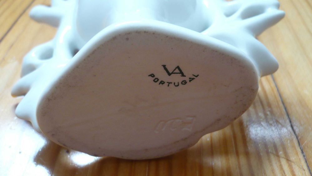 Jarra em Porcelana Vista Alegre - Antiga