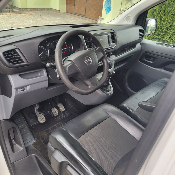 Opel Vivaro 2019r, пасажирний