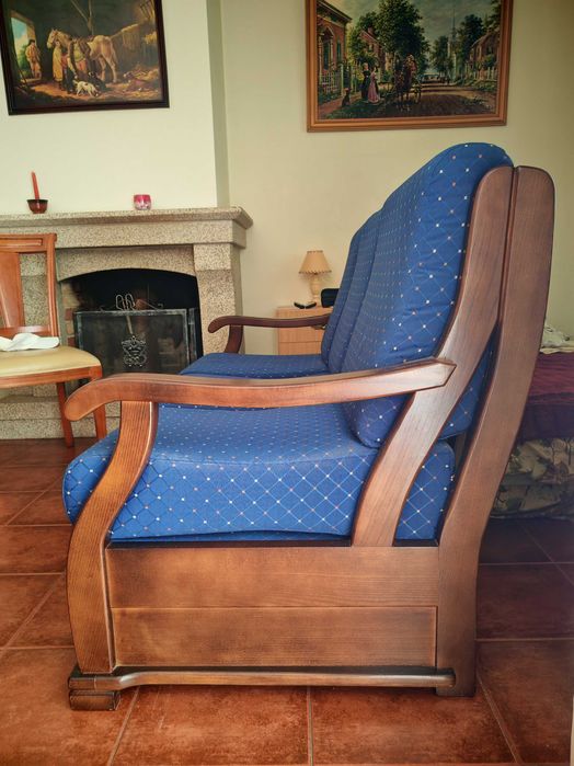Conjunto de sofá e 2 poltronas à venda