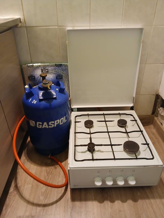 Kuchenka wolnostojąca wraz z butla