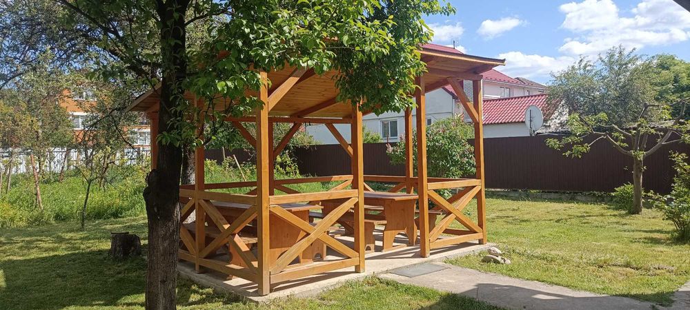 3 кімнати (з окремими санвузлами) у будинку без господарів побл. басей