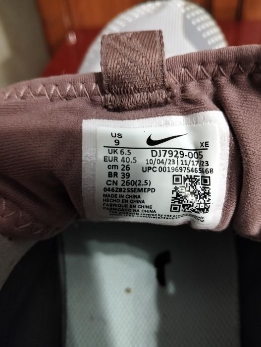 Взуття, кросівки Nike .