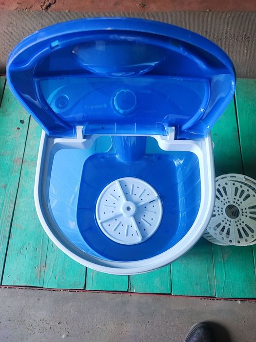 Продам стиральную машинку малютка.