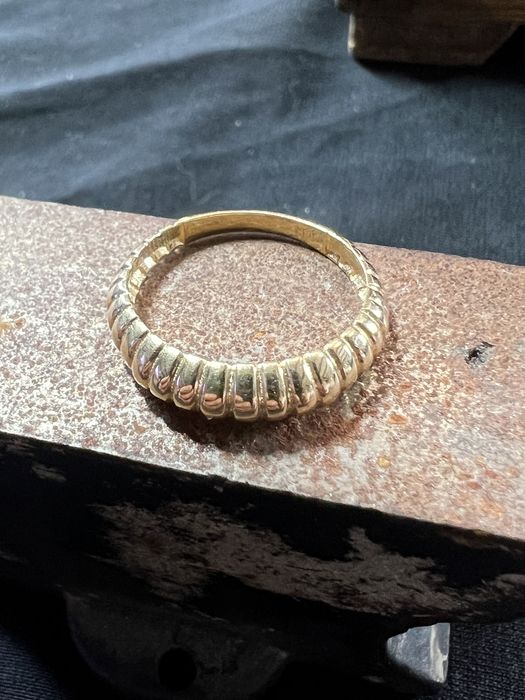 Piękny złoty nowy pierścionek 585 17mm 2,0gr