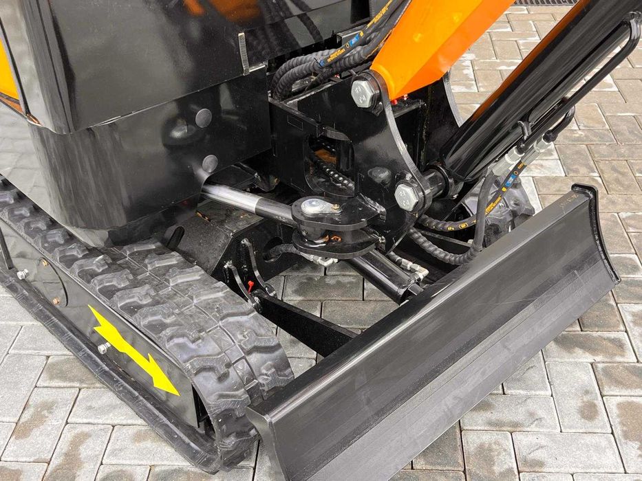 MINI GIRATORIA 1500 KG CABINADA MOTOR KUBOTA HT153KCB