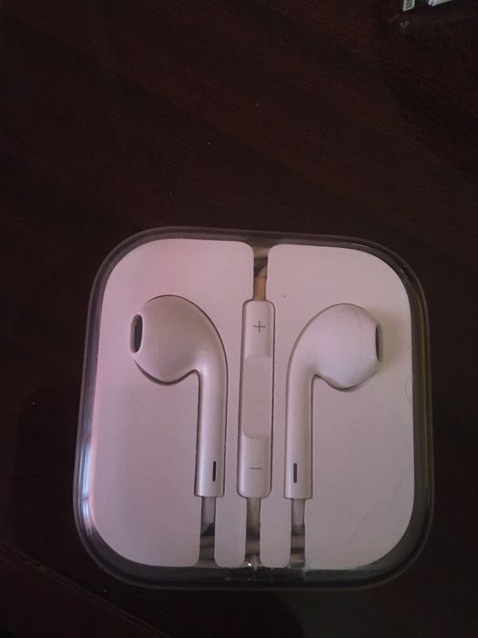 Наушники с айфона 6s+ оригинал