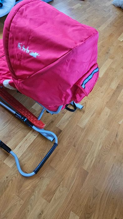 Sanki Piccolino, budka, spiwór