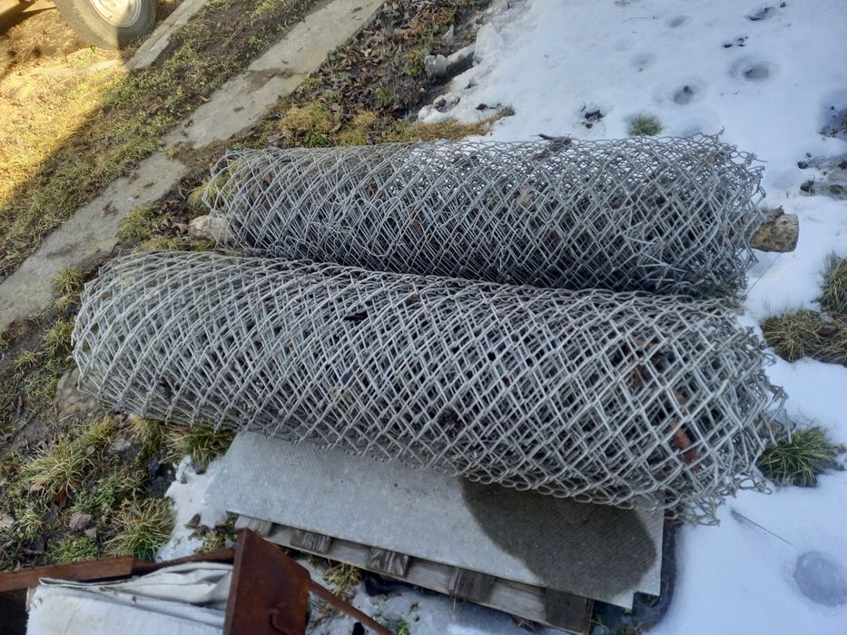 Сетка рабица в рулоне.